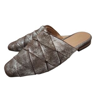 Seychelles  Survival Mule Metallic Silver Pewter Woven Leather Slip On Flats